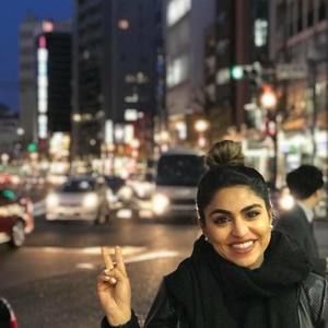 Meet your Posher, Omita